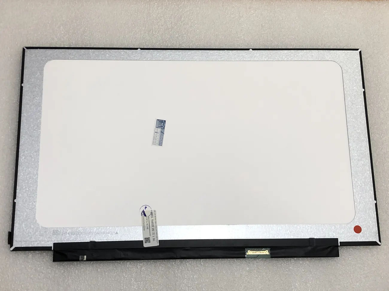 Màn 16.1 SLIM 30 PIN 1080 mặt trước