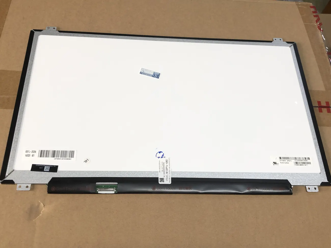 Màn 17.3 SLIM 30 PIN 1080 IPS mặt trước