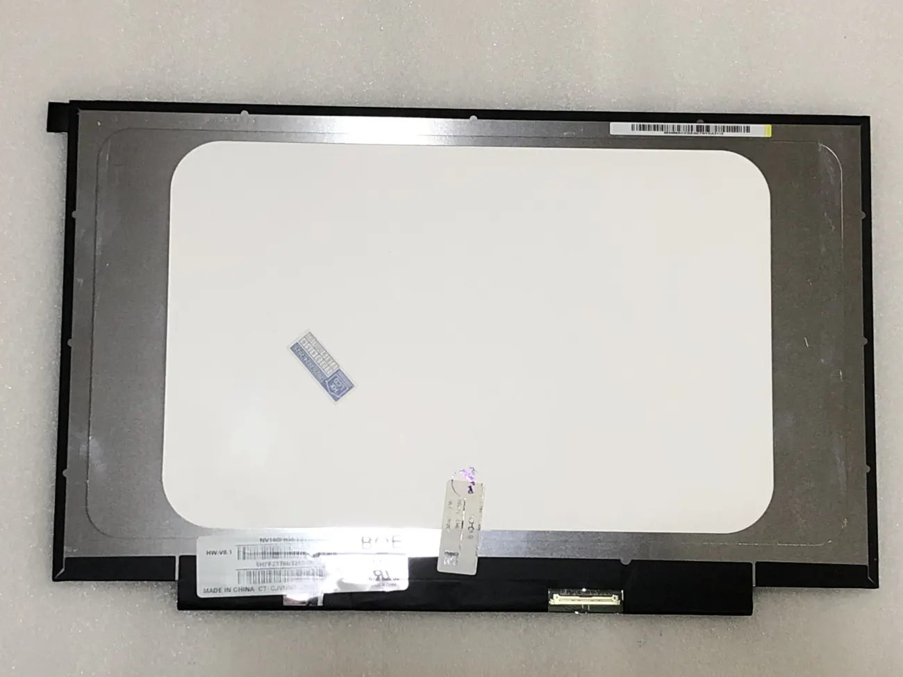 Màn 840 G6 Cảm ứng mặt trước