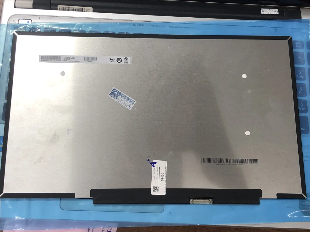 Màn Asus B9450 30 Pin, Board Ngắn – Lệch Phải mặt trước
