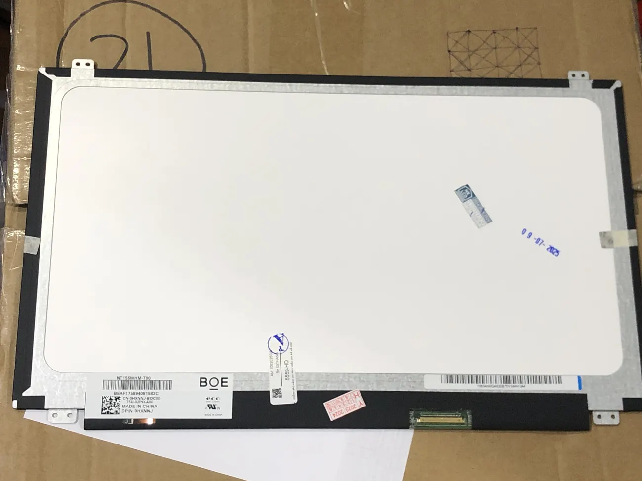 Màn DELL 5559-HD Cảm ứng mặt trước