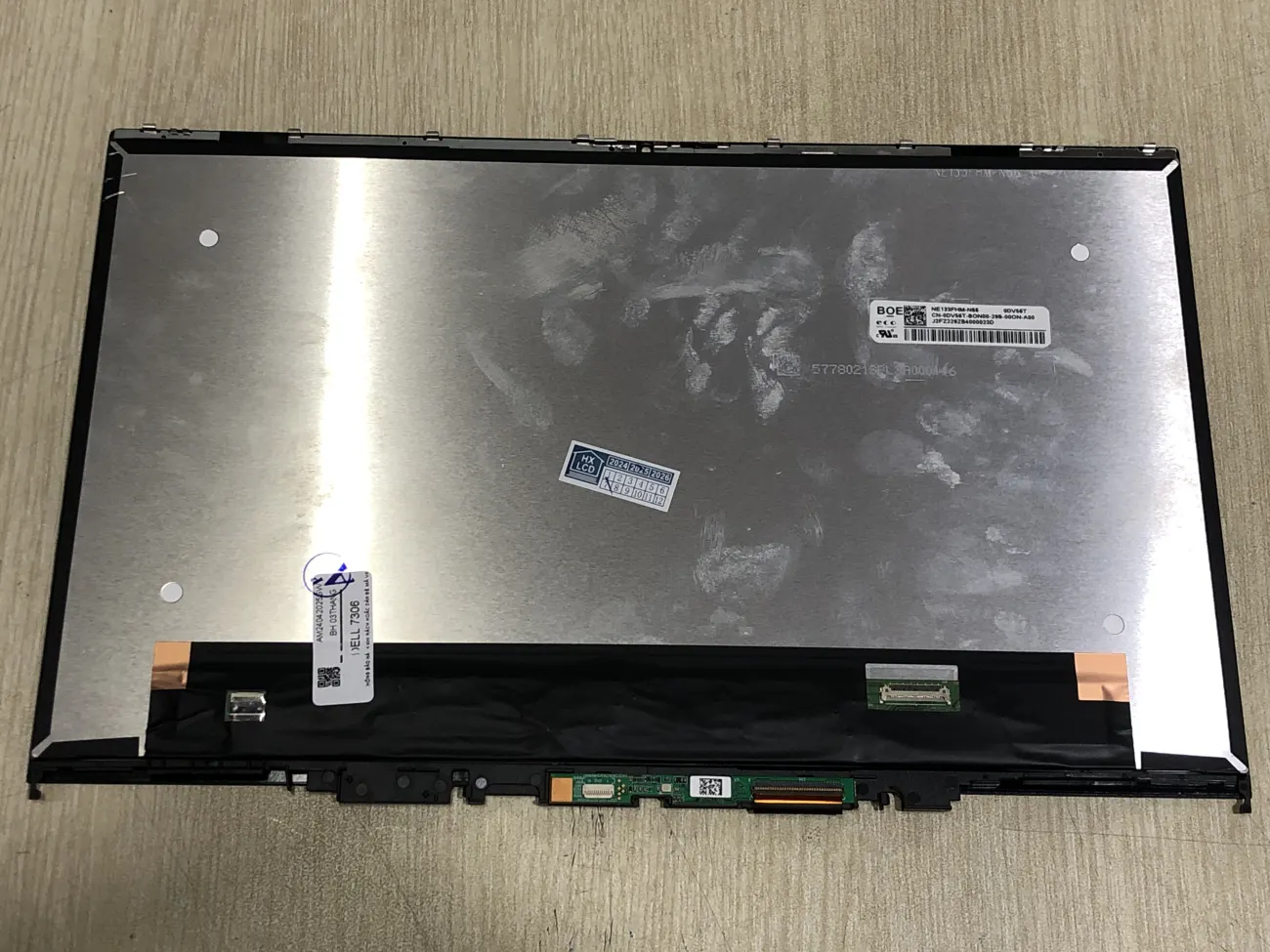 Màn DELL 7306 cảm ứng mặt sau