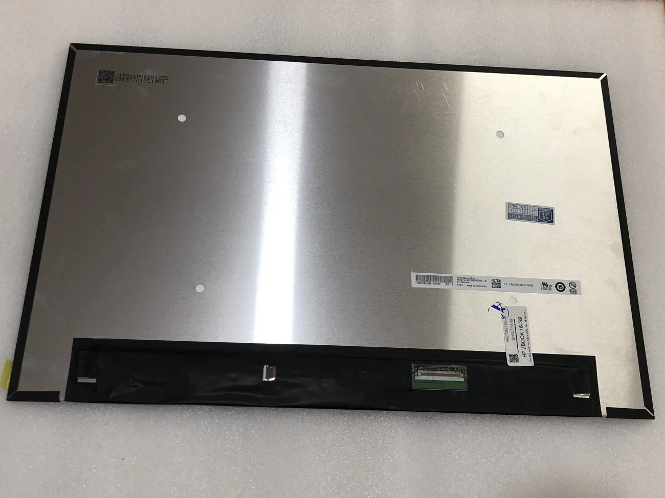 Màn HP ZBOOK G9 mặt trước