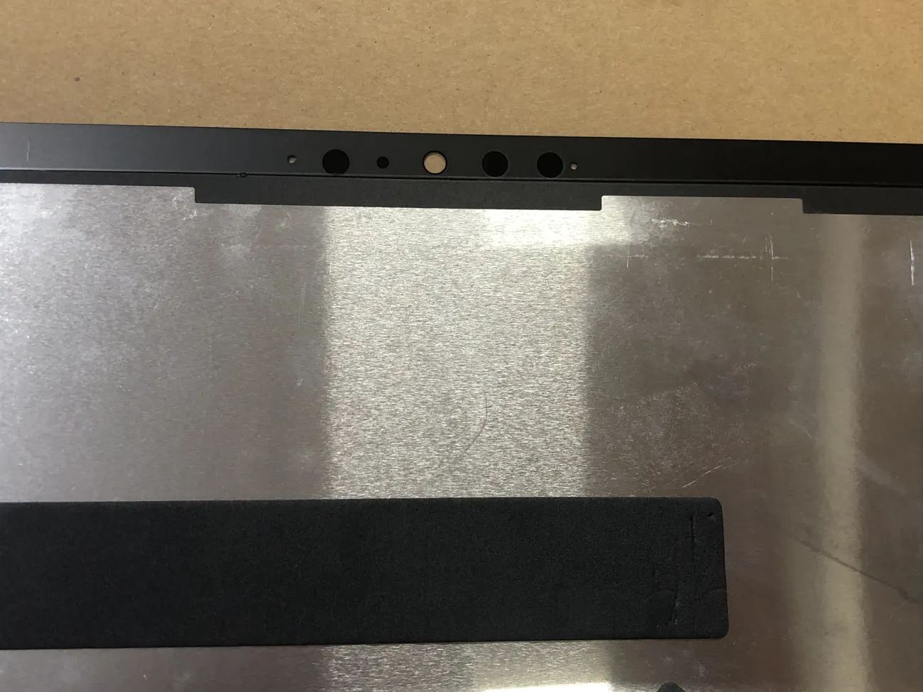 Màn SURFACE PRO 7 PLUS mặt sau
