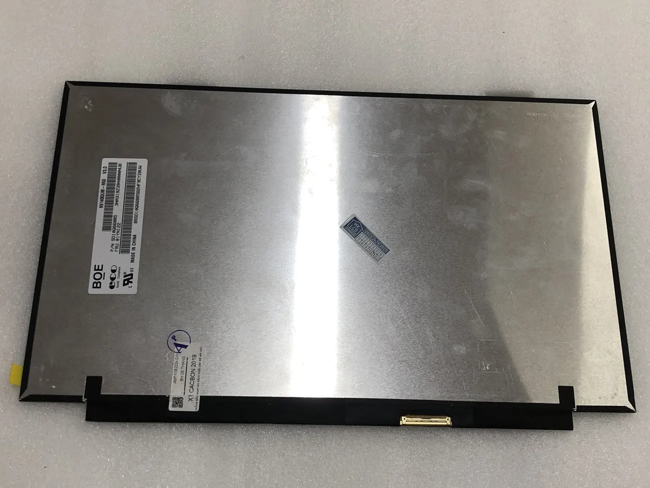 Màn Lenovo X1 CARBON 2019 4K mặt trước