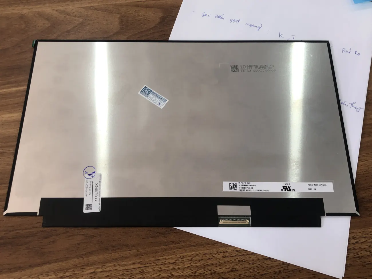 Màn Lenovo X1 GEN 6 2K mặt trước