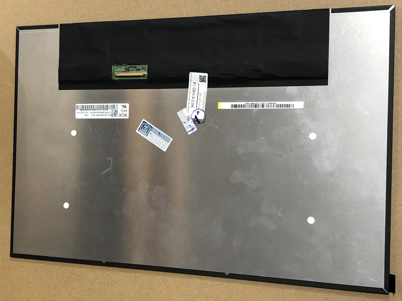 Màn Lenovo X1 GEN 9 2.5K mặt trước