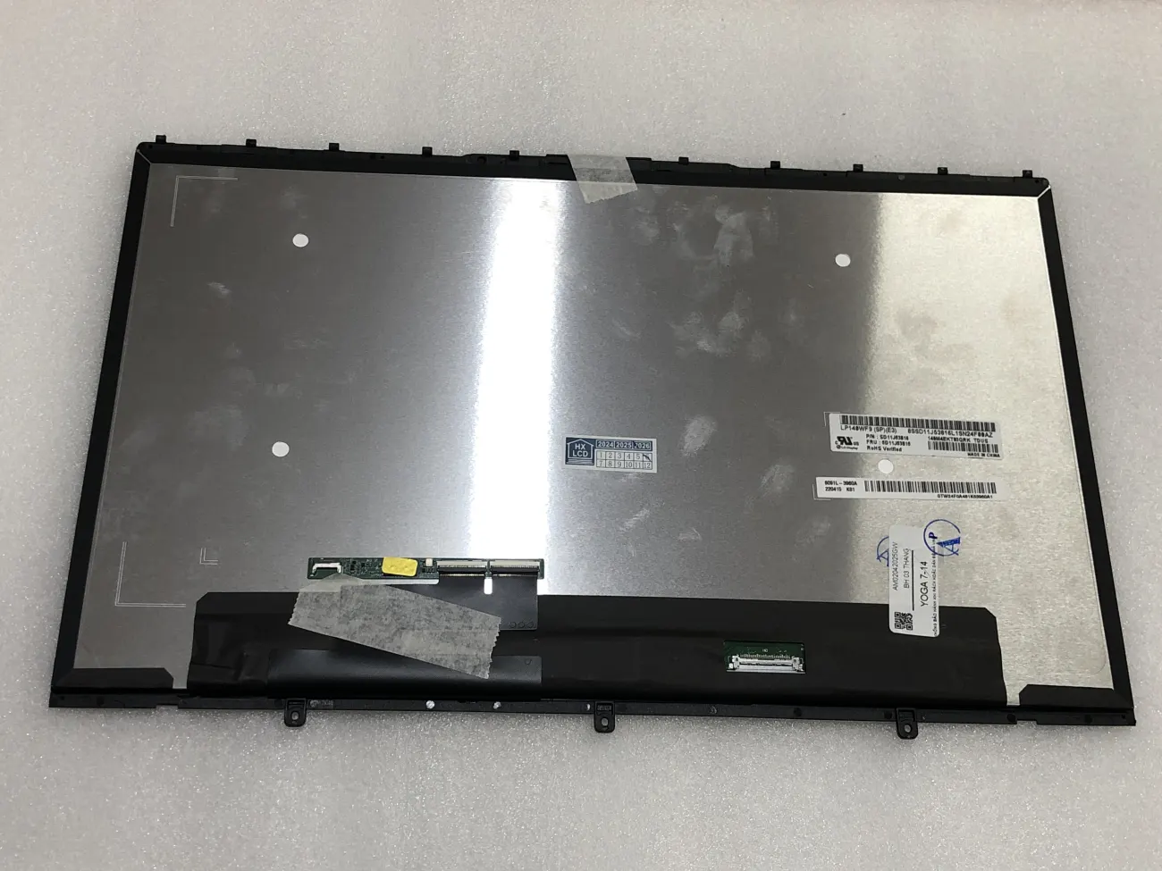 Màn Lenovo YOGA 7 CẢM ỨNG mặt trước