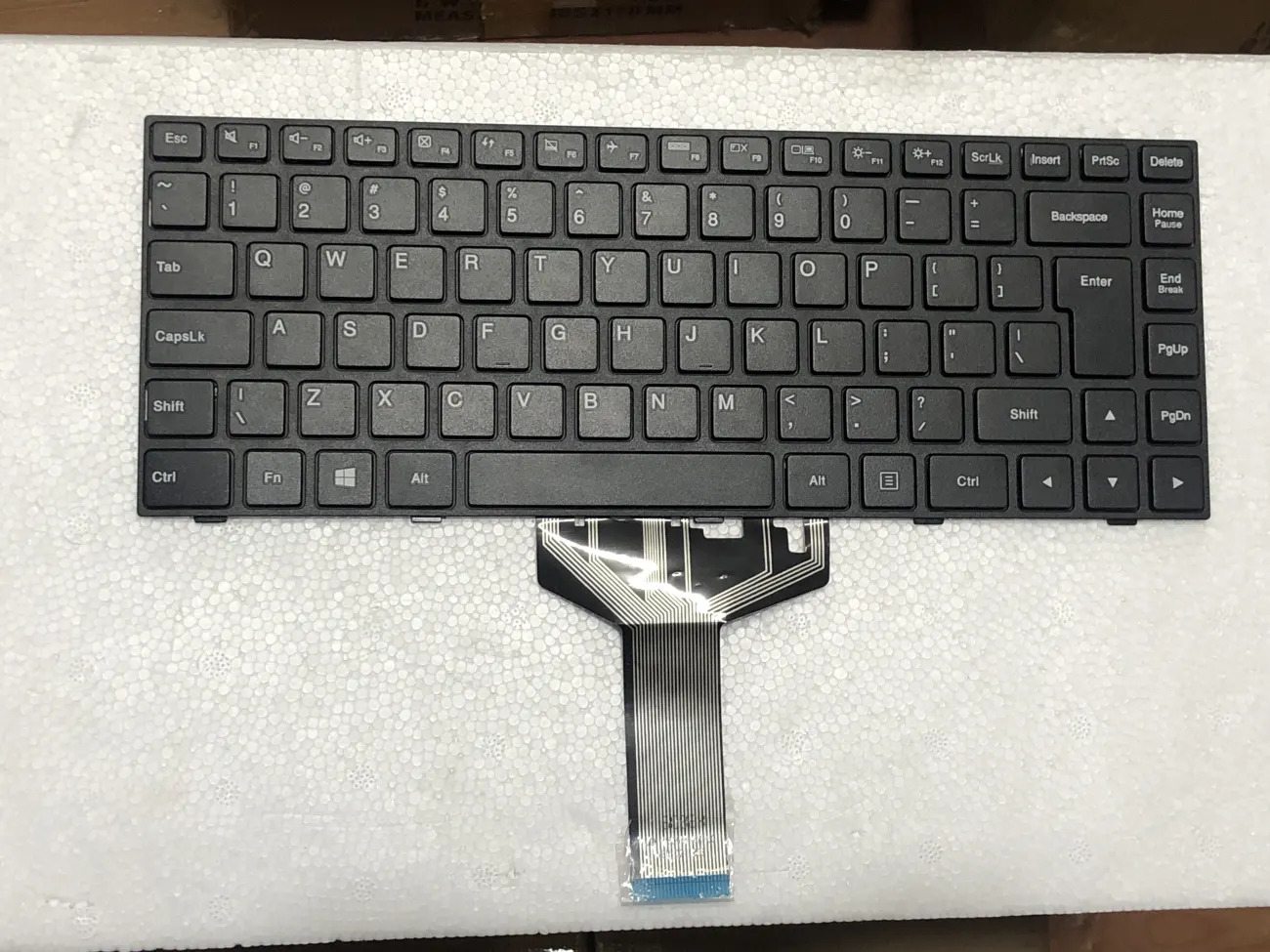 Bàn phím LENOVO 100-14LBD ZIN cáp giữa mặt trước