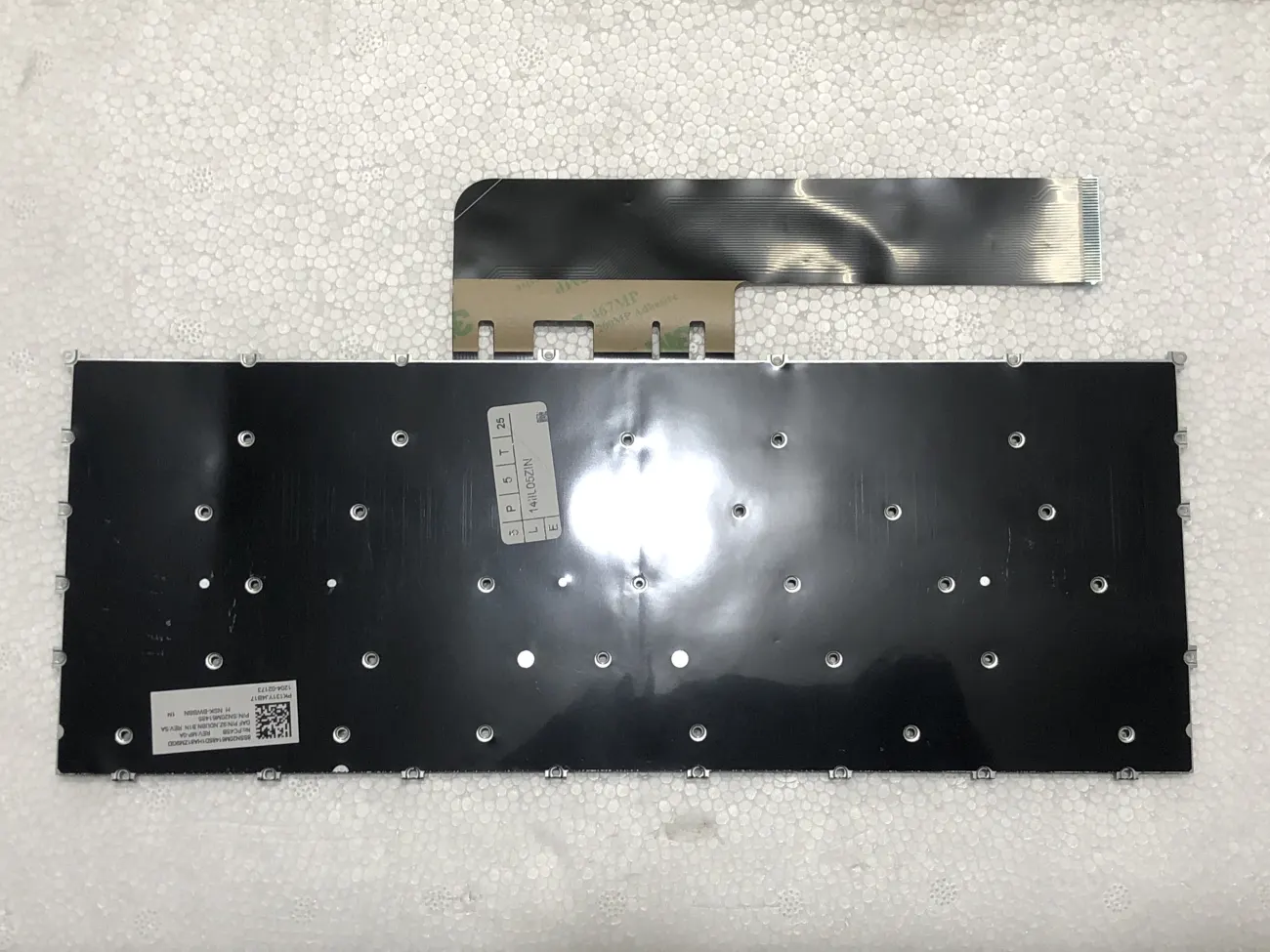 LENOVO IDEAPAD 5 14IIL05 (ZIN) *CÁP ÚP* =>IdeaPad 5 Flex 5 14ALC05 14ARE05 14IIL05 14ITL05, Yoga Slim 7 14ARE05 14IIL05 14ITL05, ThinkBook 14 G2 ARE, 14 G2 ITL, Thinkbook 14 G3 ACL, 14 G3 ITL, Thinkbook 14p G2 ACH, Thinkbook 14s Yoga G2 IAP, 14s Y mặt sau