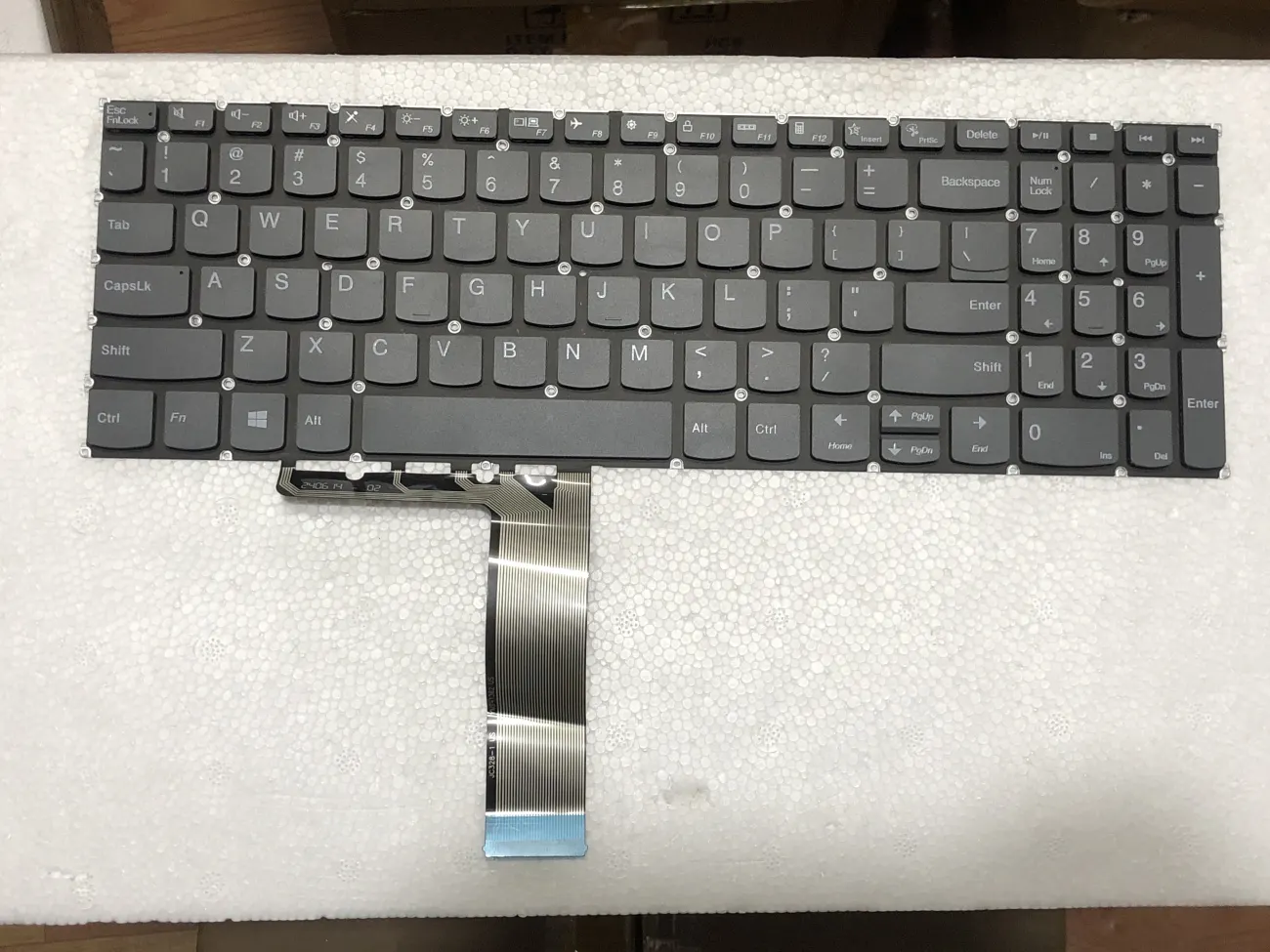 Bàn phím LENOVO IDEAPAD 5 15IIL05 (CÓ ĐÈN) =>Lenovo Ideapad 5 15IIL05, Ideapad 5 15ARE05, Ideapad 5 15ITL05, Ideapad 5 15ALC05, ThinkBook 15 G2 ITL, air 15 mặt trước