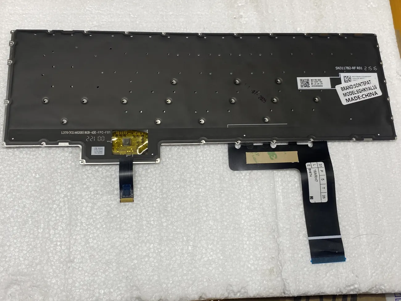 LENOVO Gaming 3 16ARH7, IdeaPad Gaming 3 16IAH7 (LED RGB) *CÁP LED TO 16 CHÂN* mặt sau