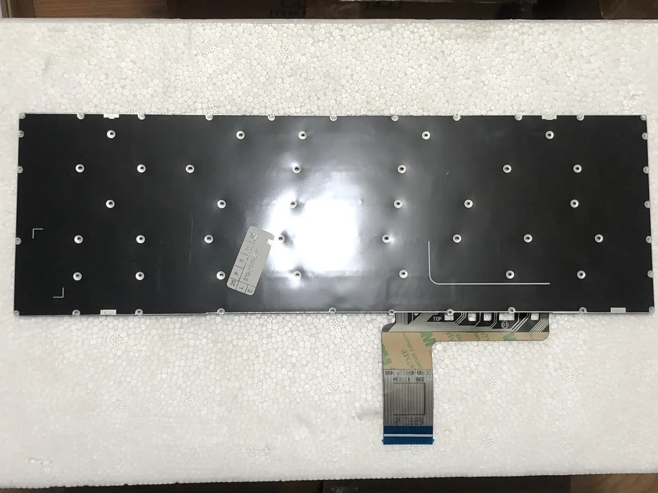 Bàn phím LENOVO 310-15ISK (ZIN, KHÔNG NÚT NGUỒN) =>Ideapad 310 Touch-15ISK, 310-15ISK, V310-15ISK, 310-15AST, 310-15IKB, 310-15ABR, 310-15IAP, V110-15AST, V110-15IAP, V110-15IKB, V110-15ISK mặt sau