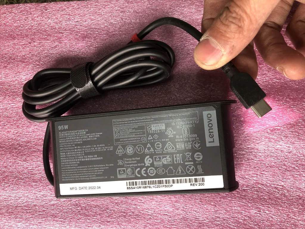 Sạc Lenovo 95w USB Type C mặt trước