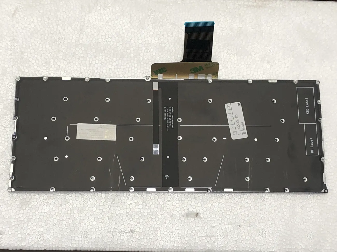 Bàn phím LENOVO YOGA 720-13IKB (CÓ ĐÈN, KHÔNG NÚT NGUỒN ) 720-13IBK 720-13IBR mặt sau