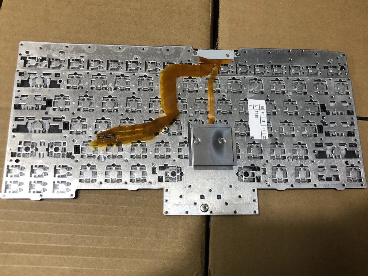 Bàn phím LENOVO E430 =CÓ CHUỘT GIỮA= => =>Thinkpad E330 E335 E430 E435 T430U mặt sau