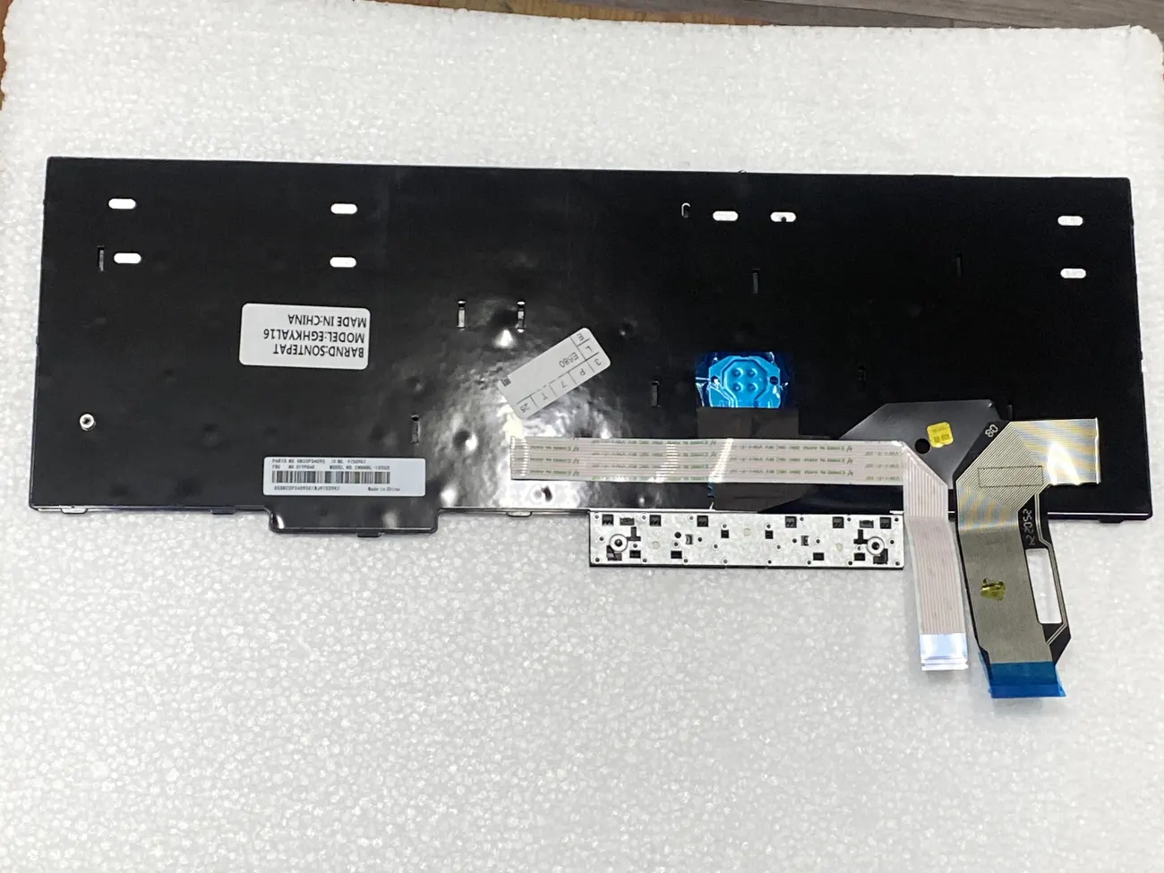 Bàn phím LENOVO E580 =CÓ CHUỘT GIỮA= => =>Thinkpad Edge E580 E585 L580 T580 (Cáp góc bên nút ctrl) mặt sau
