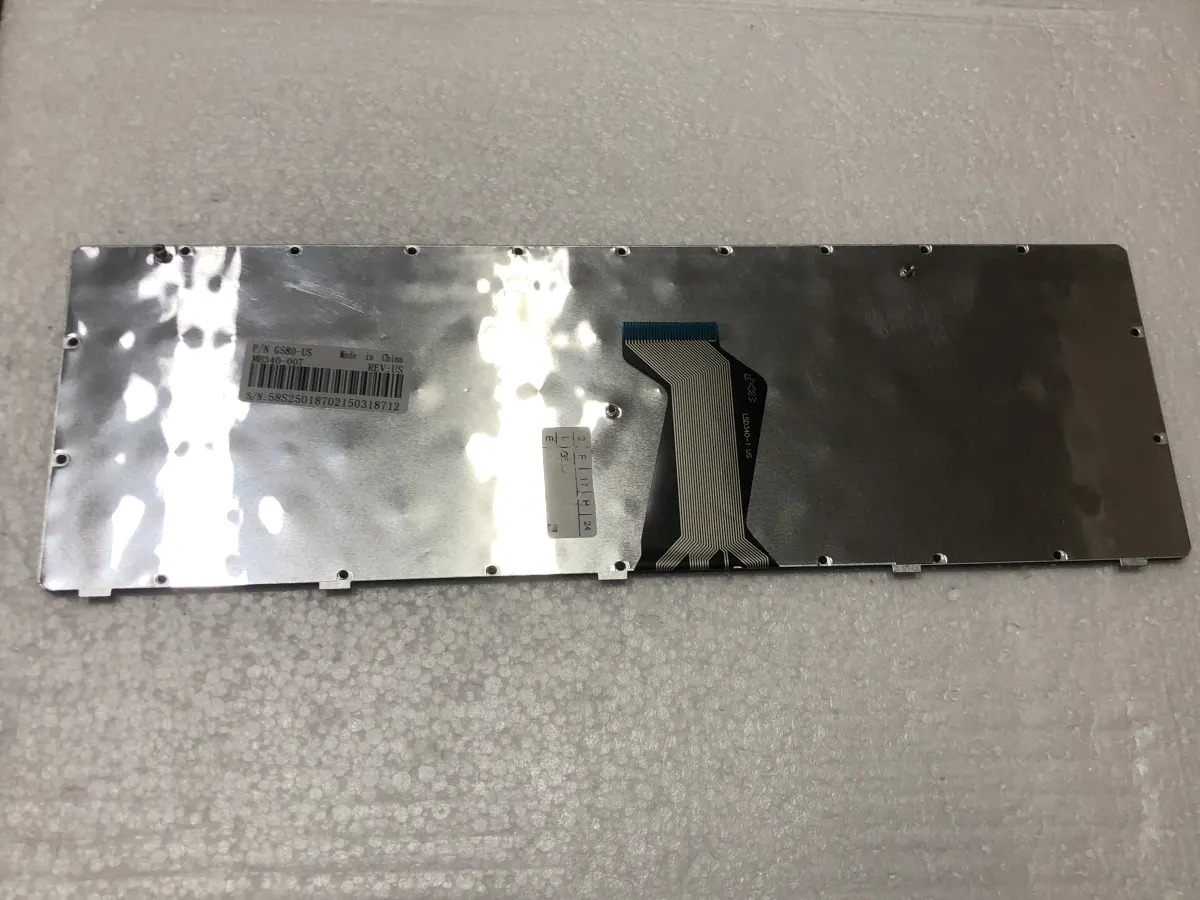 Bàn phím lenovo G580 mặt sau