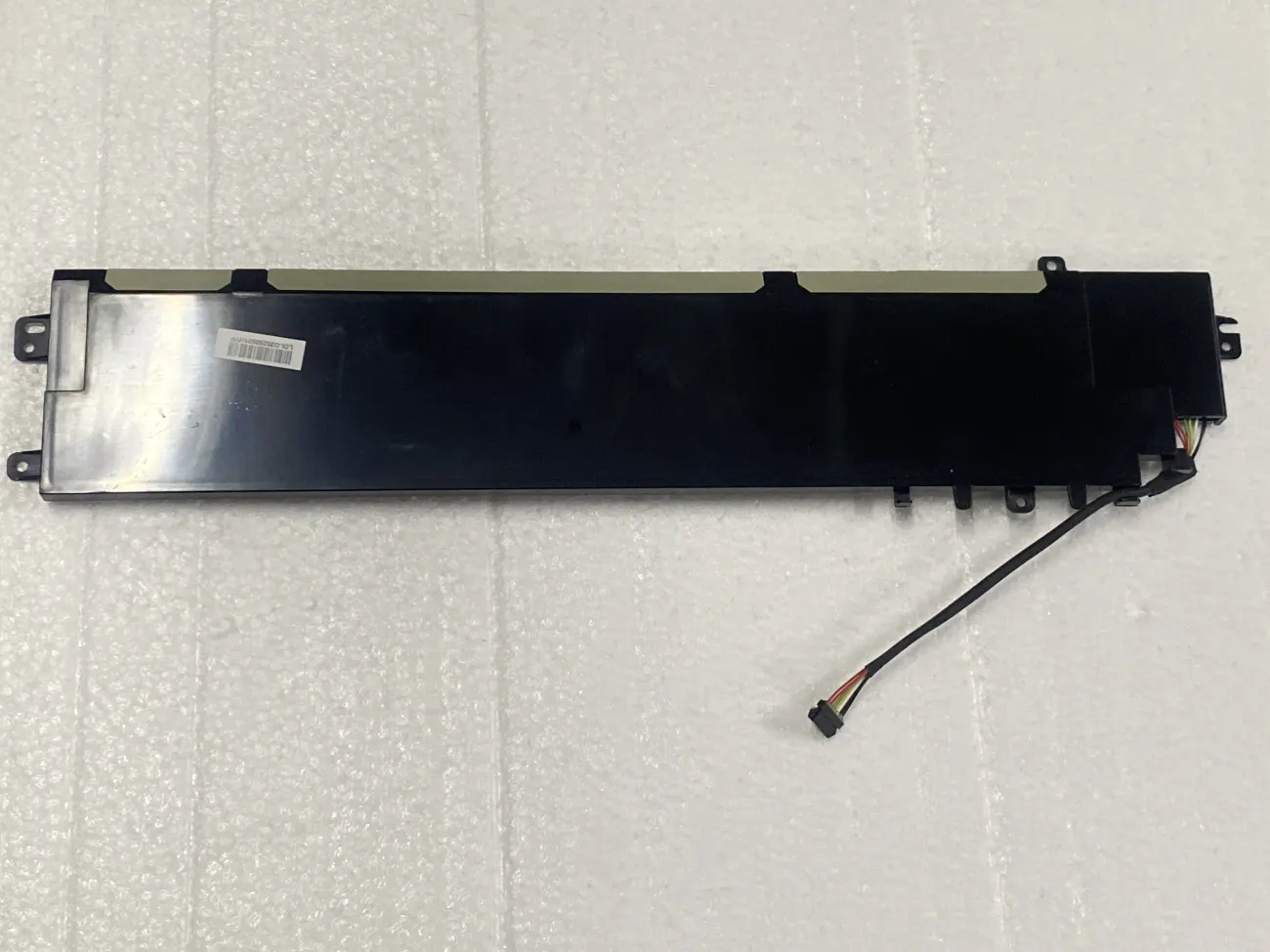 PIN LENOVO Y40-70 L13M4P01 (ZIN) - 4 CELL - Erazer Y40 Y40-70, Y40-80, L13M4P01 L13M4P02 mặt sau