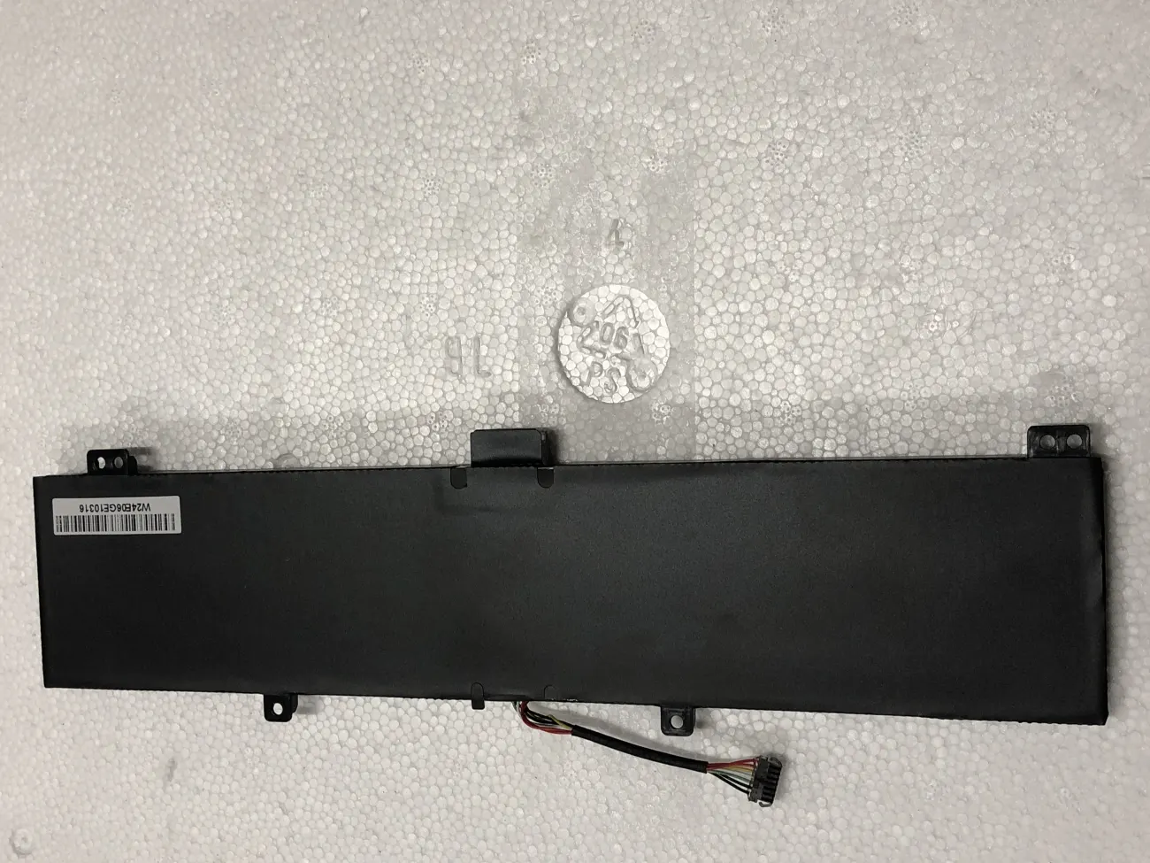 Pin LENOVO Y50-70 L13M4P02 (ZIN) - 4 CELL mặt sau