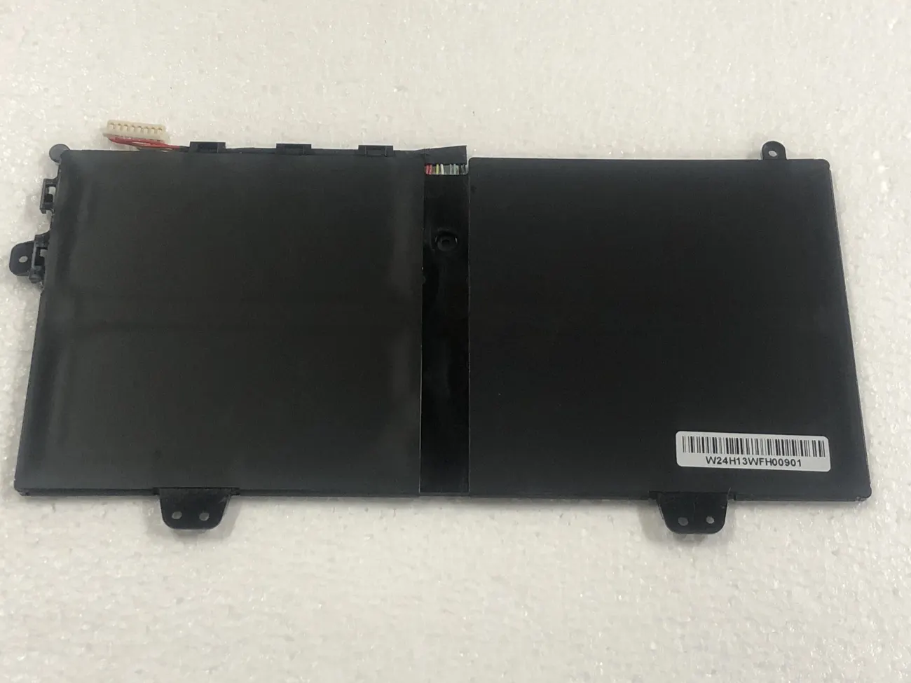 PIN LENOVO YOGA 700-11ISK L14L4P72 (ZIN) - 2 CELL - Lenovo Yoga 700-11ISK, Yoga 3 Pro 11-5Y10, L14L4P72 L14M4P71 L14L4P71 L14M4P73 5B10K10215 mặt sau