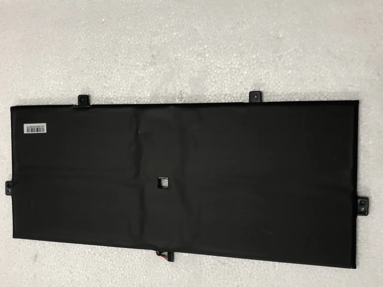 PIN LENOVO YOGA 910-13IKB L15M4P23 (ZIN) - 4 CELL - Lenovo Yoga 910-13IKB, L15M4P23 L15C4P21 L15C4P22 L15M4P21 mặt sau