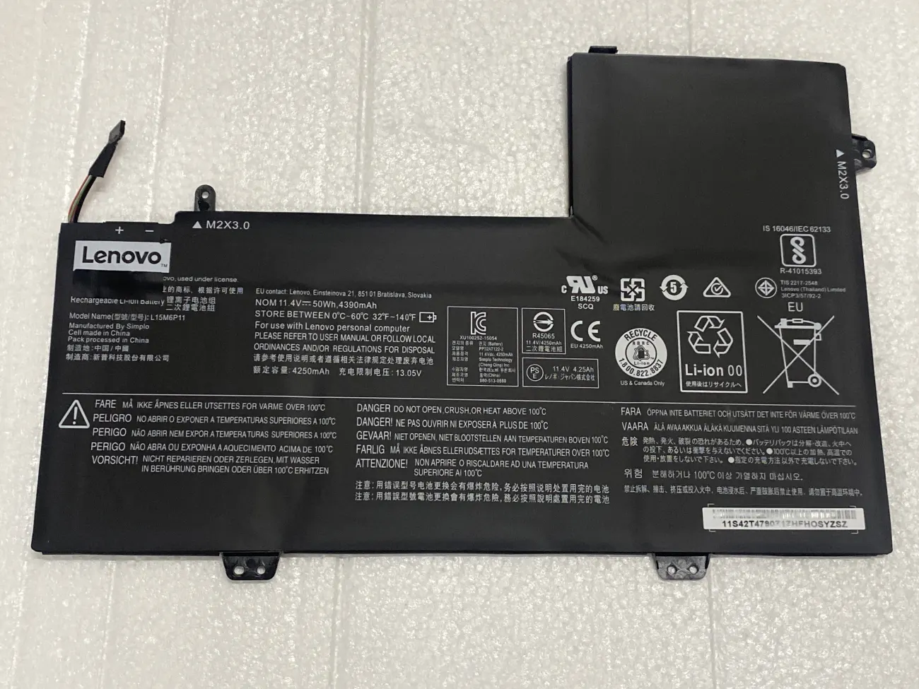 PIN LENOVO 700S-14ISK L15M6P11 (ZIN) - 3 CELL - Lenovo IdeaPad 700S 700S-14ISK, L15M6P11 L15C6P11 mặt trước