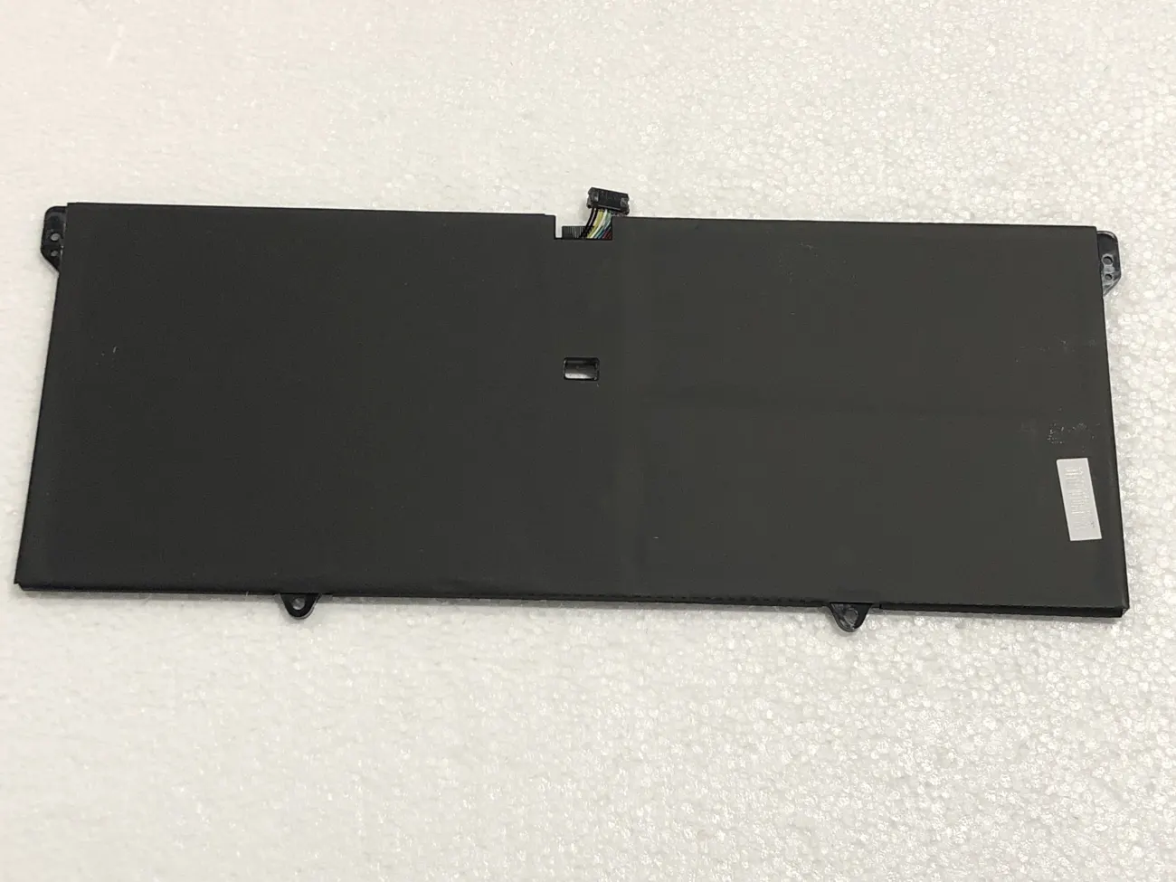 Pin LENOVO YOGA 920-13IKB L16M4P60 (ZIN) - 4 CELL - Lenovo Yoga 920-13, 920-13IKB, Ideapad Flex Pro 13IKB, Yoga 6 Pro 13IKB, L16M4P60 L16C4P61 mặt sau