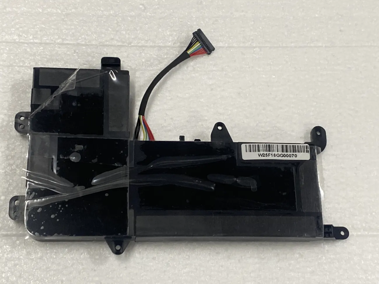 PIN LENOVO Y720-15IKB L16M4PB0 (ZIN) - 4 CELL - Lenovo Legion Y720-15IKB, L16M4PB0 L16S4TB0 5B10M33723 mặt sau