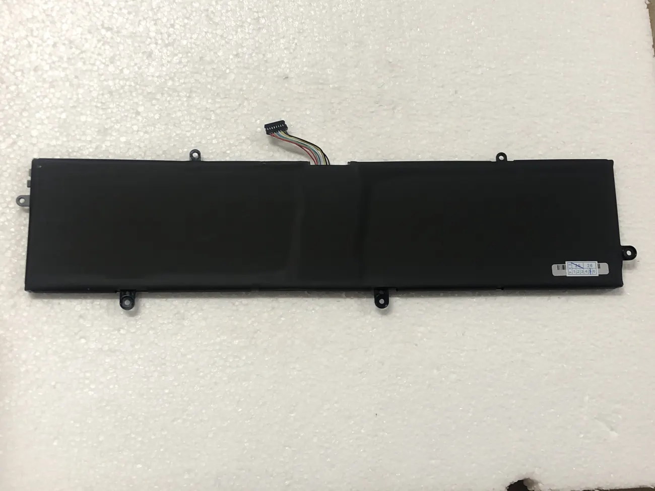 PIN LENOVO IDEAPAD 720S-15IKB L17C4PB1 (ZIN) - 4 CELL - Lenovo IdeaPad 720S-15IKB, V730-15E V730-15-IFI, L17C4PB1 L17M4PB1 mặt sau