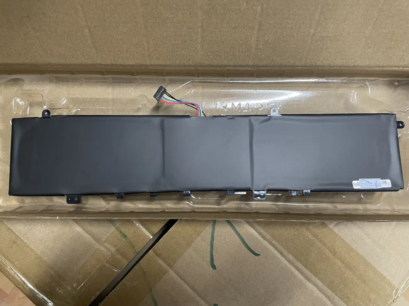 PIN LENOVO IDEAPAD S740-15IRH L18D4PF1 (ZIN) - 4 CELL *CÁP NGẮN* - Lenovo IdeaPad S740-15IRH, L18D4PF1 mặt sau