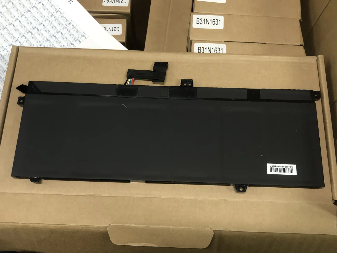 Pin LENOVO X13 X390 L18C6PD1 L18D6PD1 L18M6PD1 mặt sau