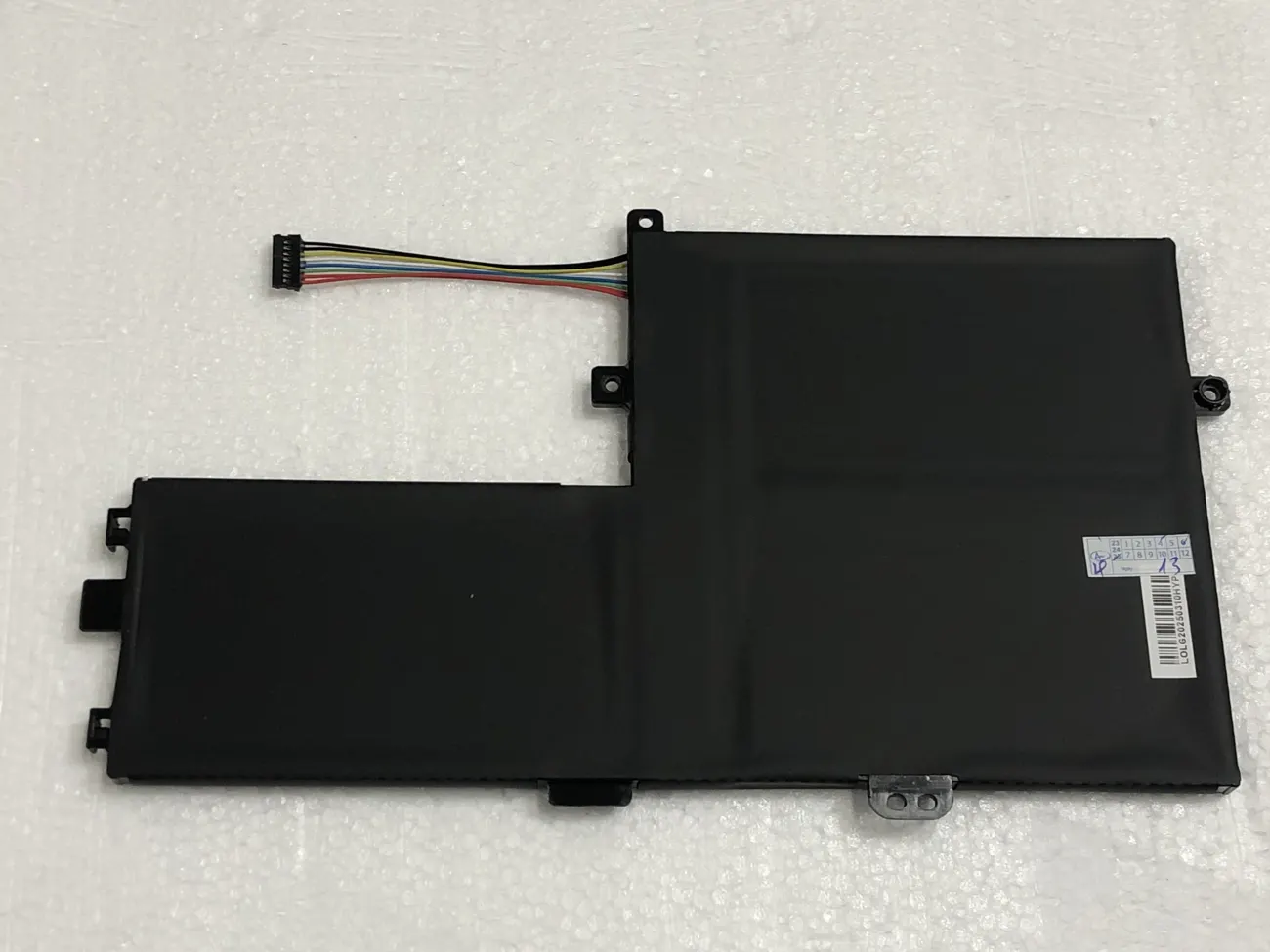 Pin laptop Lenovo IdeaPad S340-14API S340-14IIL S340-14IML S340-14IWL S340-15API S340-15IIL, L18C3PF7 L18M3PF6 L18M3PF7 (ZIN) – 3 CELL mặt sau