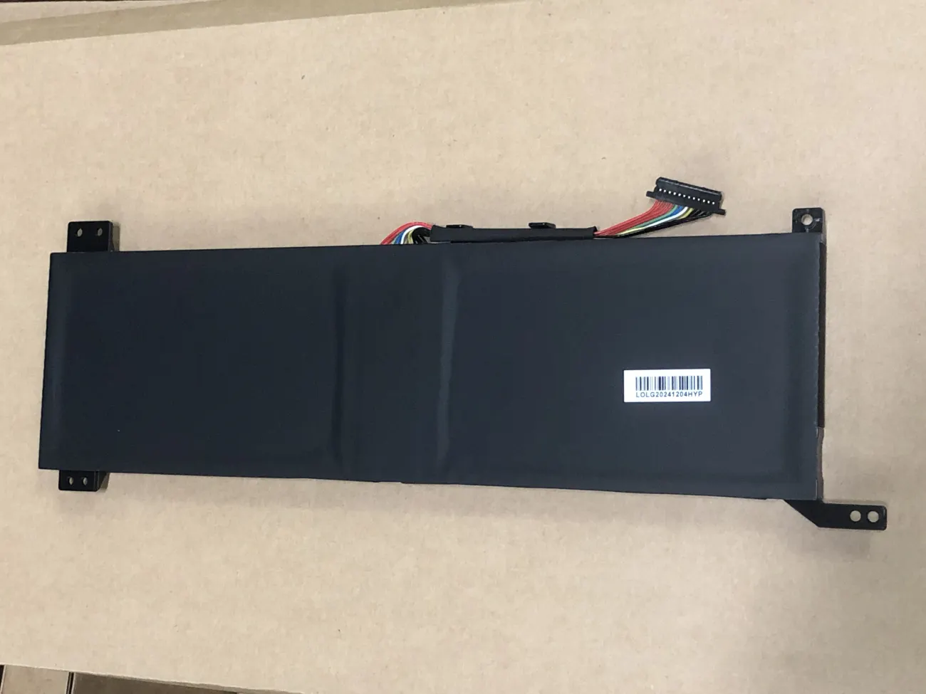 PIN LENOVO LEGION 5 15 L19C4PC0 (ZIN) - 4 CELL - Lenovo Legion 5P-15IMH05, Legion 5-15IMH05, Legion 5-15ARH05, Lenovo Rescuer Y7000 R7000 2020, Ideapad 550-14, L19C4PC0 L19M4PC0 L19M4PC1 mặt sau