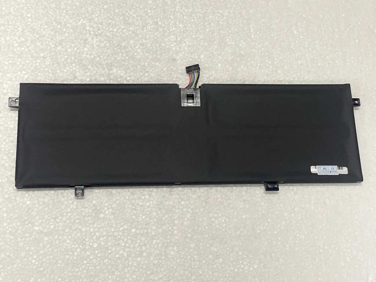 PIN LENOVO YOGA SLIM 9 14IAP7 L20C4PH1 (ZIN) - 4 CELL - Lenovo Yoga Slim 9 14IAP7 (82T0), Lenovo Yoga Slim 9 14IAP7 (82T1) Series, L21M4PH1 L21C4PH1 L21L4PH1 L21D4PH1 L21B4PH1 mặt sau