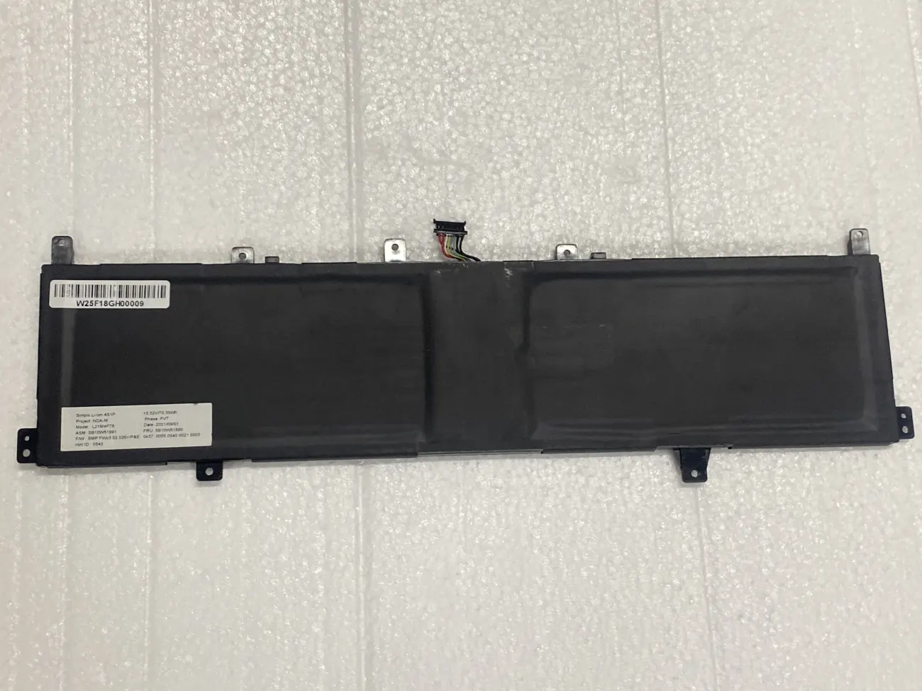 PIN LENOVO THINKPAD Z16 GEN 1 L21D4P76 (ZIN) - 4 CELL - Lenovo ThinkPad Z16 1st Gen 1 (2022) Series, L21C4P74 L21M4P76 L21D4P76 L21L4P76 L21M4P77 L21L4P77 mặt sau