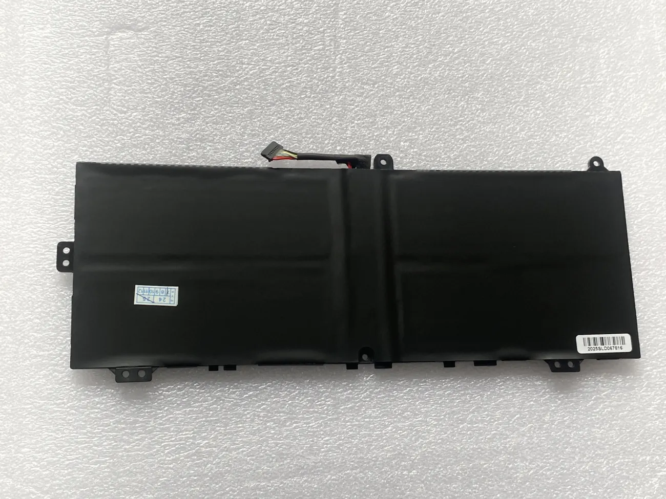 PIN LENOVO IP FLEX 5 CHROME 14IAU7 L21M4PG4 (ZIN) - 4 CELL - Lenovo IP Flex 5 Chrome 14IAU7 Series, L21C4PG4 L21D4PG4 L21M4PG4 L21L4PG4 mặt sau
