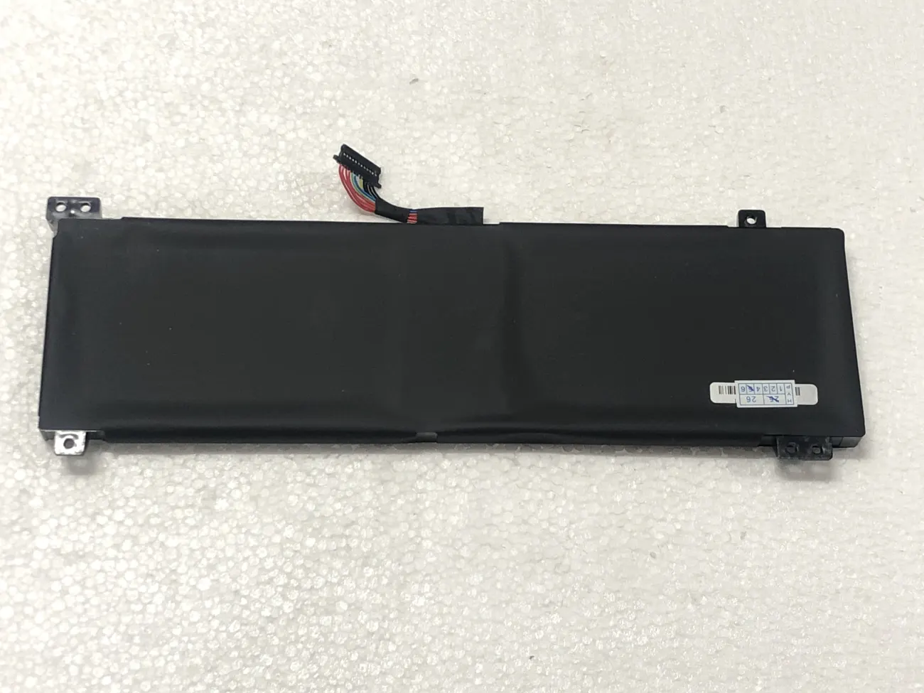 PIN LENOVO LEGION SLIM 5 16APH8 L22B4PA0 (TYPE A) (ZIN) - 4 CELL - Lenovo Legion Slim 5 16APH8, Lenovo Legion Slim 5 16IRH8, L22M4PA0, L22B4PA0, L22L4PA0, L22D4PA0, L22M4PC2, L22B4PC2, L22C4PC2 mặt sau