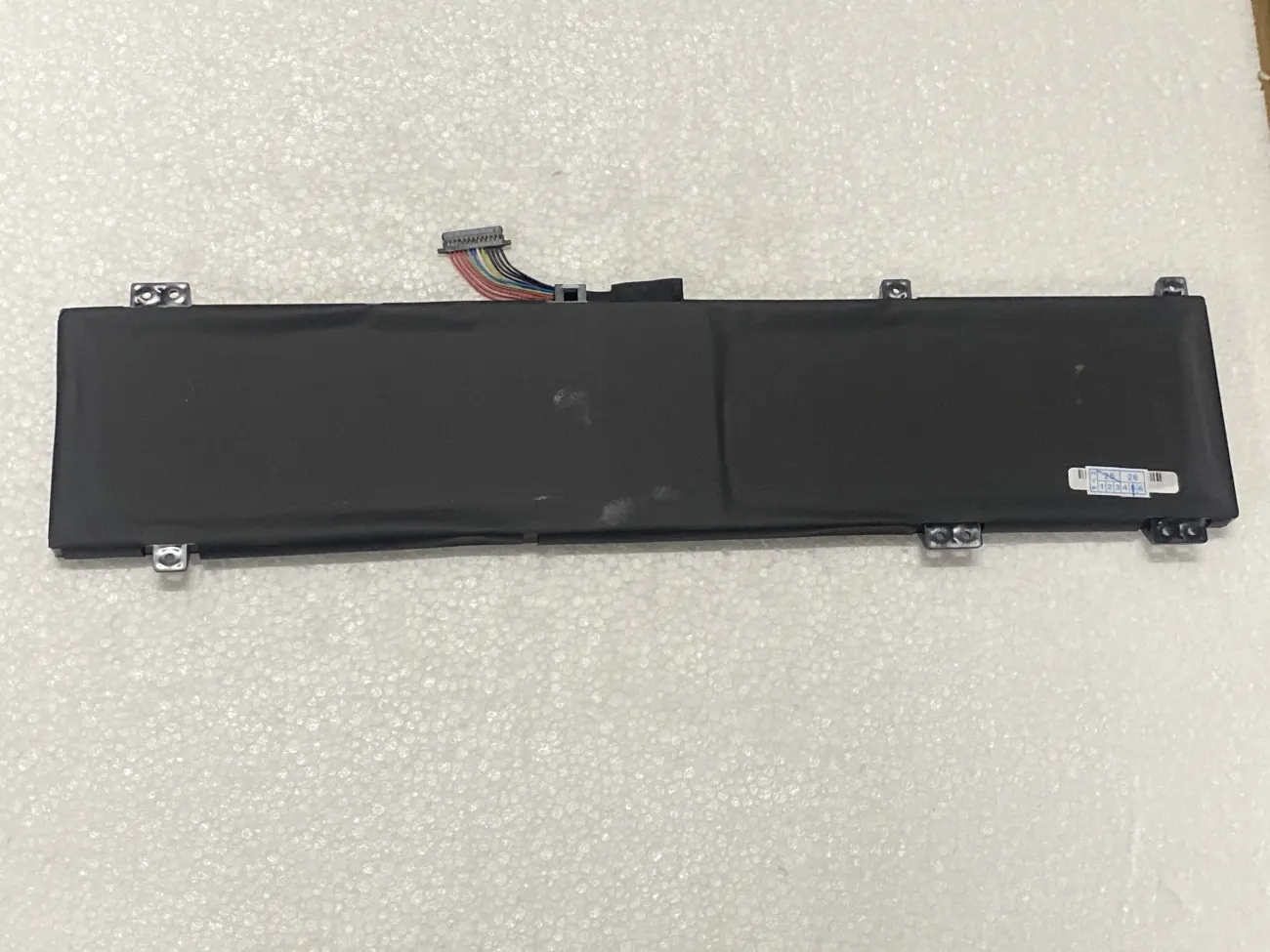 PIN LENOVO LEGION SLIM 5 16APH8 L22C4PC2 (TYPE B) (ZIN) - 4 CELL - Lenovo Legion Slim 5 16APH8, Lenovo Legion Slim 5 16IRH8, L22M4PA0, L22B4PA0, L22L4PA0, L22D4PA0, L22M4PC2, L22B4PC2, L22C4PC2 mặt sau