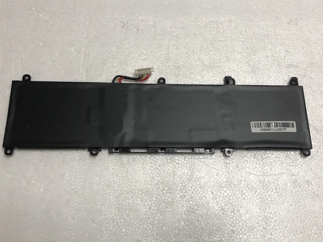 PIN ASUS S330 C31N1806 (ZIN) - 3 CELL - VivoBook S13 S330 S330U S330UN, C31N1806 mặt sau