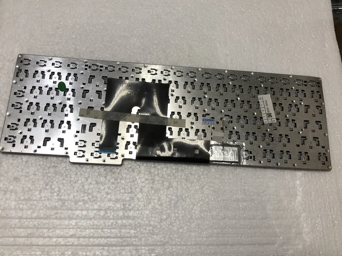 Bàn phím LENOVO S531 S540 =CÓ CHUỘT GIỮA= => =>ThinkPad Edge S5-S531 S531 S540 mặt sau