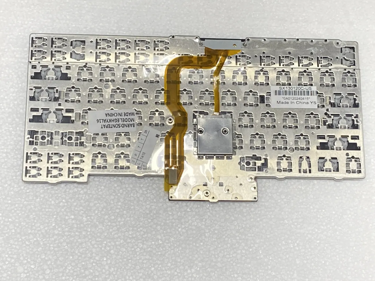 Bàn phím LENOVO T400/T410 =CÓ CHUỘT GIỮA= (US,) =>ThinkPad T400s T410 T410s T510 W510 W520 T420 T420s T520 X220 X220s mặt sau