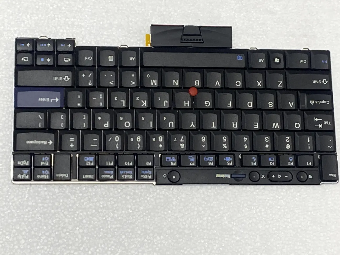 Bàn phím LENOVO T400/T410 =CÓ CHUỘT GIỮA= (US,) =>ThinkPad T400s T410 T410s T510 W510 W520 T420 T420s T520 X220 X220s mặt trước