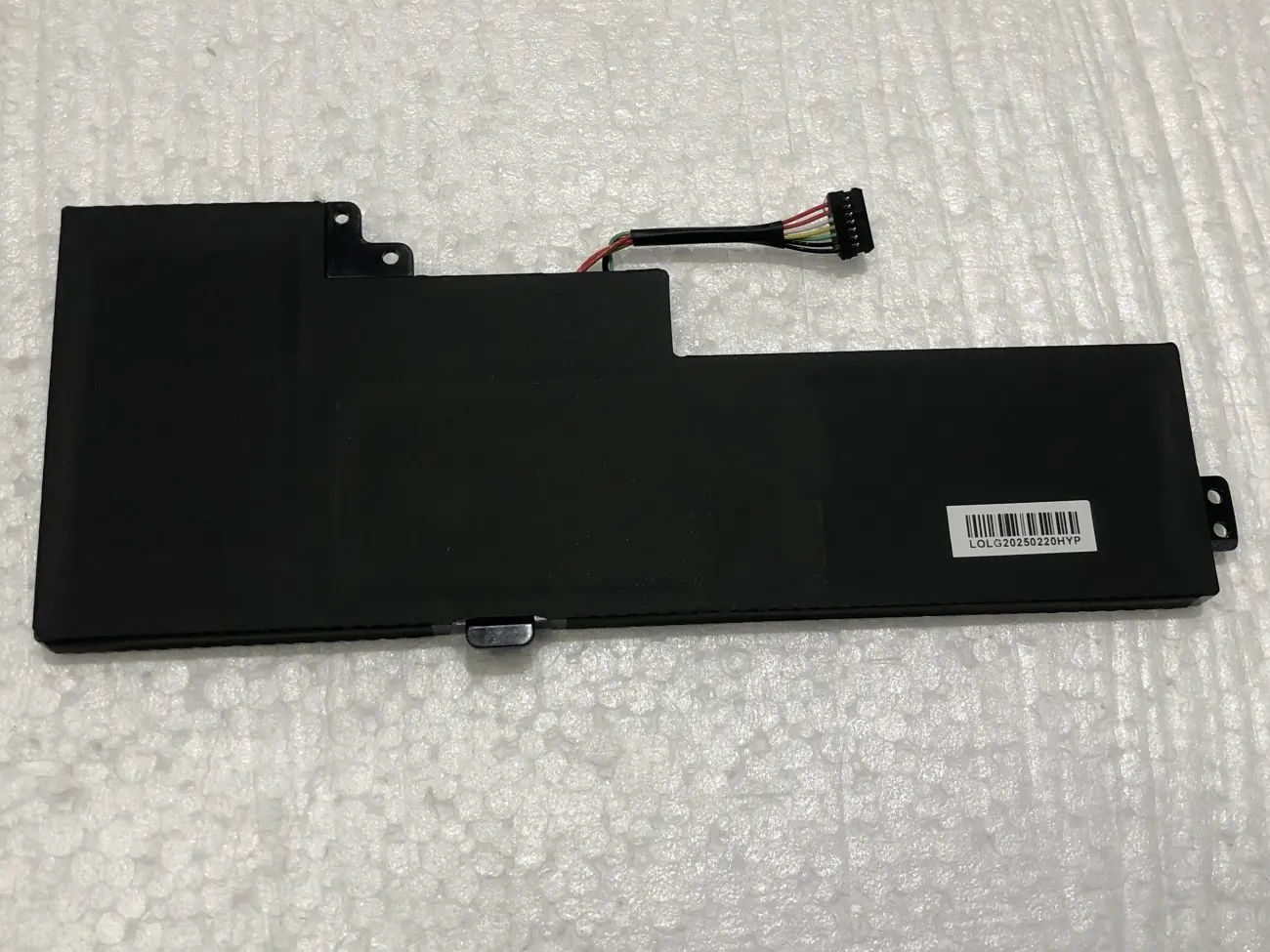 PIN LENOVO T470 01AV422 MỎNG 24WH (ZIN) - 3 CELL *GẮN NGOÀI* - Lenovo ThinkPad T470 T570 T480 T580 P51S P52S TP25 A475 Series 61, 01AV422, 01AV423, 01AV424, 01AV425, 01AV426, 01AV427, 01AV428, 01AV452, 01AV490, 01AV491, 01AV492 mặt sau