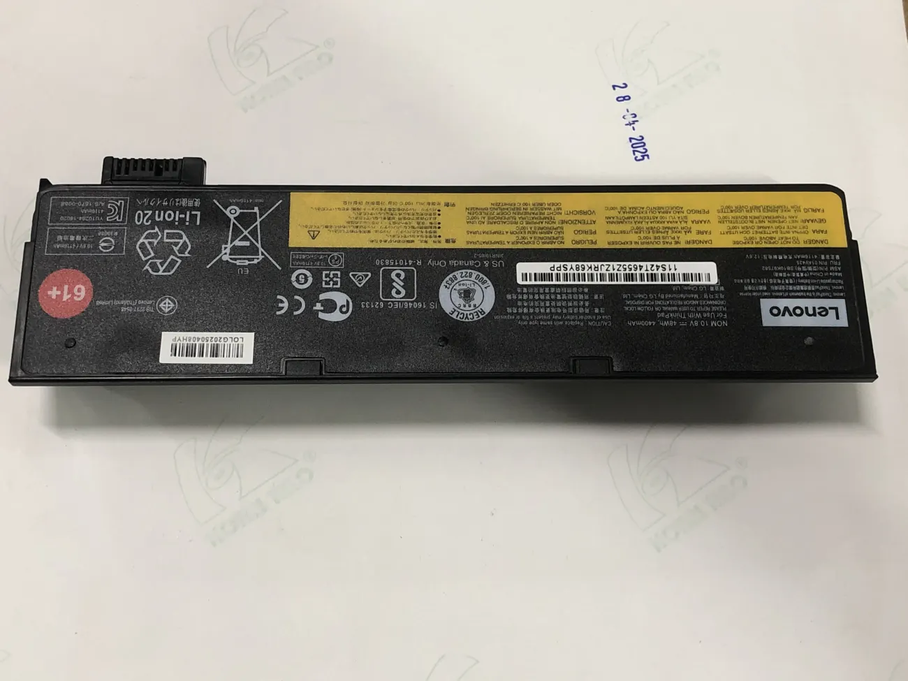 Pin  lenovo T470 61+ ZIN 01AV425 mặt trước