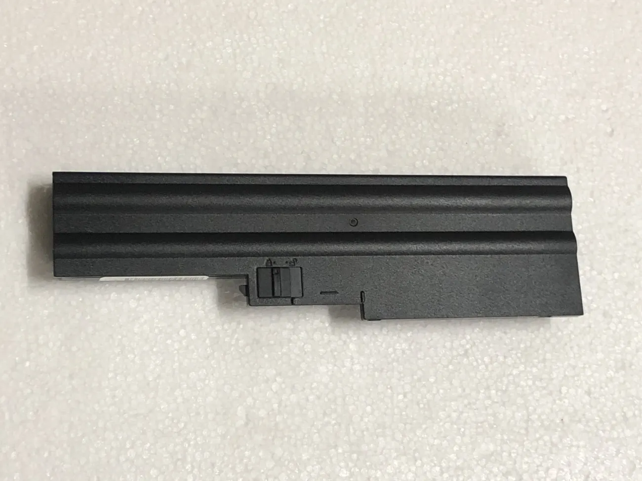 Pin IBM T60 OEM mặt sau
