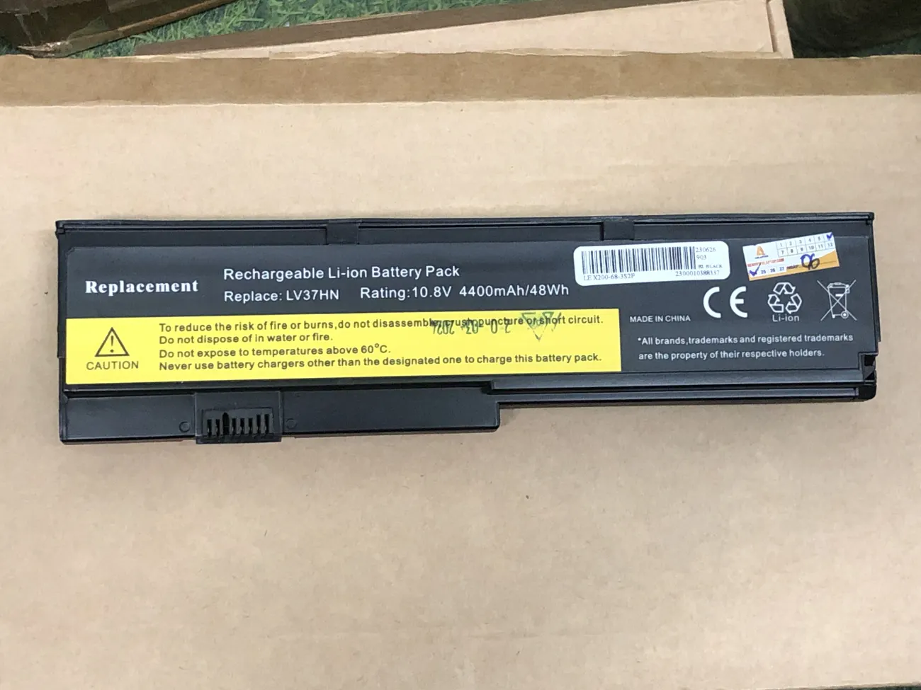 Pin LENOVO X200 OEM mặt trước