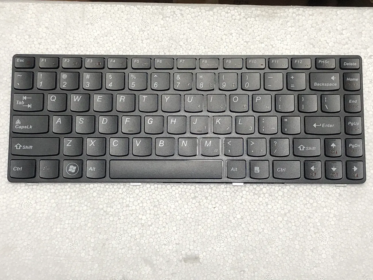 PHÍM LENOVO Y480 - Lenovo Ideapad Y480 Y480N Y480M Y480A Y480P mặt trước