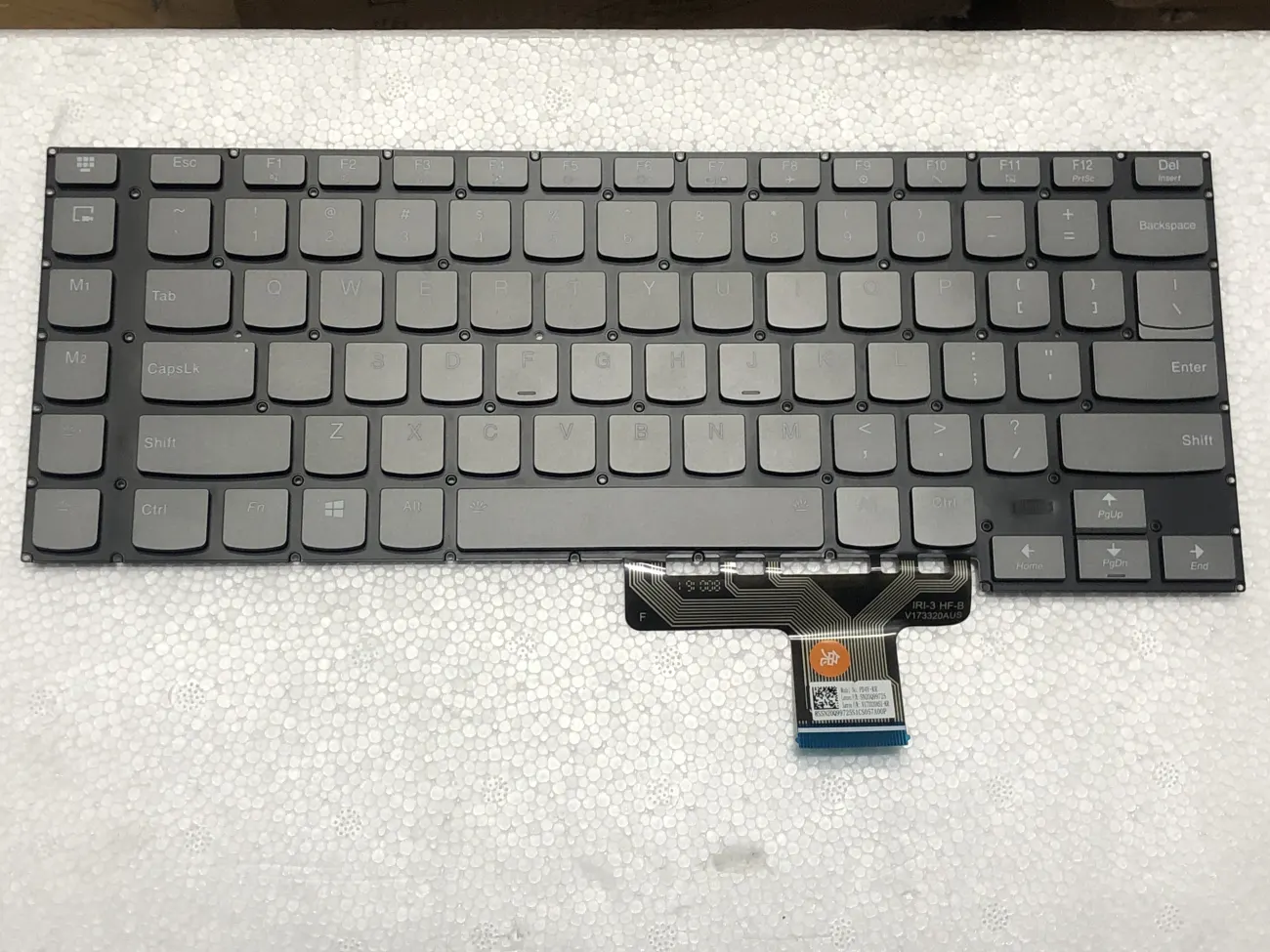 PHÍM LENOVO Y730-15IRH (LED RGB) - Lenovo Legion Y730-15ICH, Legion Y740-15IRH mặt trước