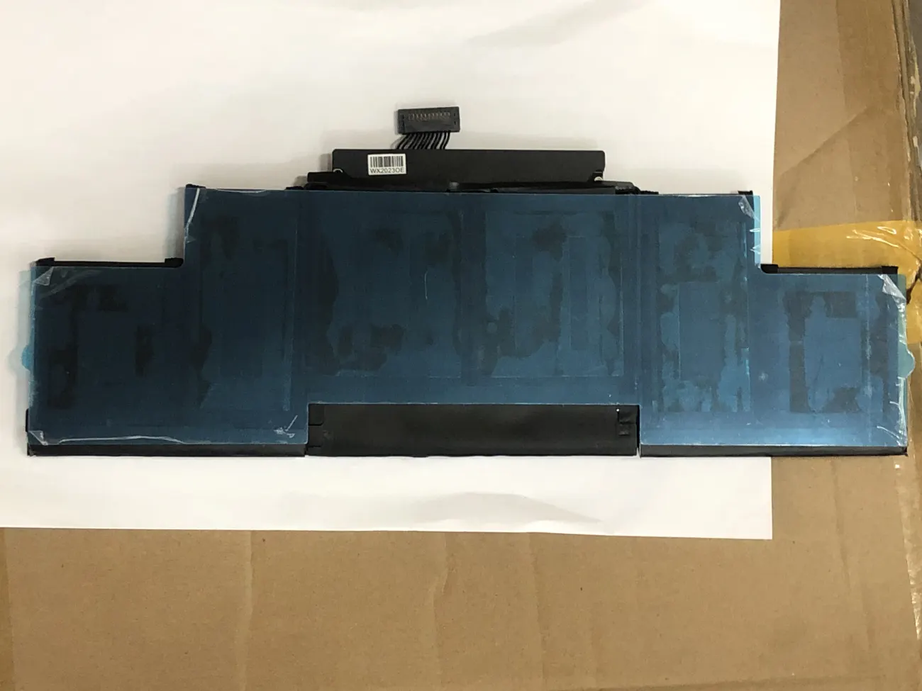 Pin MACBOOK A1417 A1398 ZIN mặt sau